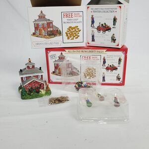 Liberty Falls Dawson’s Livery & Feed Stable AH166 Figurine w/ Box